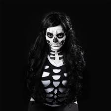 Tag der toten ist eine glückliche, bunte party gefeiert in mexiko jeden november 2. Halloween Schminkanleitung Skelett