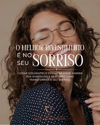 Dra Danielle F. Lobo De Souza/ Cirurgiã-Dentista