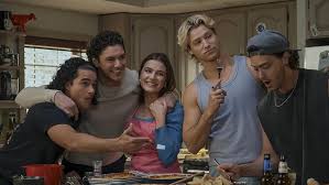 Off Campus (2026)