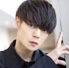 窪田正孝の髪型 2020最新 ドラマ別に金髪 短髪 ツーブロックなど全種 セット オーダー方法も slope スロープ 男の子のヘアスタイル パーマ 種類 メンズ 髪