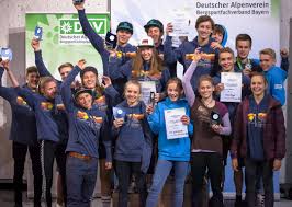 Letztes jahr kletterte sie ins finale und holte sich einige wochen später den meistertitel im lead. Die Bayerischen Bouldermeister 2020 Heissen Roxana Wienand Und Christoph Schweiger Kletterszene Com