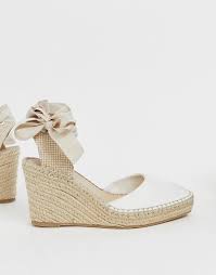 Black And White Espadrille Wedges Asos Design Asos Design Jaylen Espadrille Wedges In White Espadrilles Wedges Espadrilles Espadrille Wedges Outfit