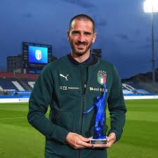 Regulation time and penalty shootout goalscorer leonardo bonucci trolled the english fans while celebrating after chanting it's coming to rome. Leonardo Bonucci On Twitter 11 Anni 100 Presenze Con La Nazionale Pronto Per Tante Altre Emozioni E Battaglie Con La Maglia Azzurra Grazie Alla Figc Per Questo Riconoscimento Lb19 Vivoazzurro Https T Co Bn7u2vaj9s