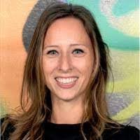 Kari Brecht's Instagram, Twitter & Facebook