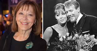 He started his career as a drummer before joining the band gals and pals in 1963. Lill Lindfors Om Verkliga Relationen Med Svante Thuresson 60 Ar Senare
