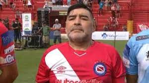 Aunque maradona ya había recibido anteriormente ofertas para jugar en otros clubes, como el américa de cali colombiano 43 44 y sheffield united inglés, 45 46 recién en 1981 se encontraba decidido a abandonar argentinos juniors. Maradona Volvio A La Paternal Me Temblaron Las Piernitas Goal Com