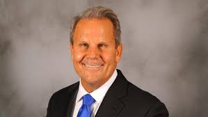 Fred Meyer hires King Soopers Dennis Gibson as its new president