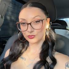 Elizabeth Thibodeaux updated her profile picture.