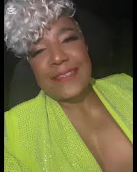 Mis amores, nos vemos este Domingo, usted no se lo puede perder, nos vemos  en uno de los mejores lugares de la Habana, donde la buena música cubana no  muere nunca, porque en @vitrolasc lo bueno no ...