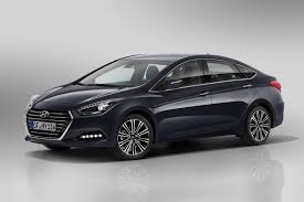 Hyundai Updates I40 Gains New Grille Plus 7 Dct Carscoops Hyundai Hyundai Accent Car Lover