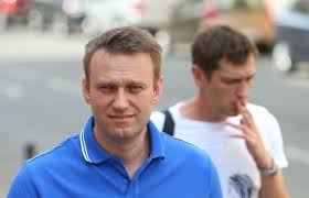 После того как он пришел в сознание, он несколько раз заявлял о намерении вернуться в россию. Aleksej Navalnyj I Eshe Odno Zasedanie Po Iv Roshe