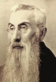 Basil Lumsden's Instagram, Twitter & Facebook