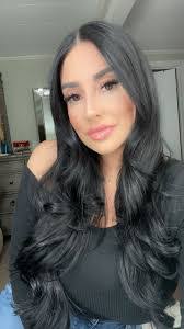 Sandra Shore's Instagram, Twitter & Facebook