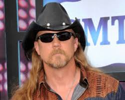 Trace Adkins Stars in 'The Lincoln Lawyer' With Matthew McConaughey