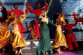 Konsert gegar vaganza musim ketujuh (gv7) akan bersiaran selama sepuluh minggu bermula 11 oktober 2020, setiap hari ahad secara langsung dari pusat konvensyen antarabangsa putrajaya (picc) bermula dari jam 9:00 malam. Magika Siti Nurhaliza Hidupkan Gv3 Adibah Noor