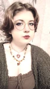 I remember jamming out to this song in middleschool ,same w bittersweet  tragedy