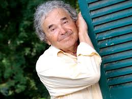 Pierre perret resides in the city of nangis. Photos Pierre Perret Heureux En Compagnie De Ses Petits Enfan Tele Star
