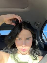 Maggie Sneed (@maggiesneed)