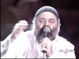 2212014 e morto in un incidente stradale a zagarolo il cantante francesco di giacomo dal 1971 la voce solista del gruppo banco del mutuo soccorso.banco del mutuo soccorso. Francesco Di Giacomo Cantante Del Banco Del Mutuo Soccorso