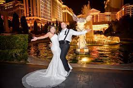 Las Vegas Wedding Photo Tours Graceland Chapel