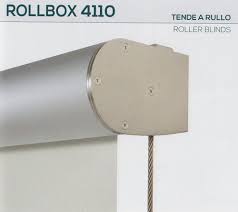 La tenda da sole a rullo per esterno, nota anche come. Tenda A Rullo Per Esterni Rollbox 4110 Della Collezione Futura Mottura Il Tessuto Disponibile Della Collezione Hi Curtains With Blinds Roller Blinds Blinds