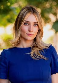 Allison Bennett's Instagram, Twitter & Facebook