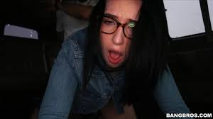 ▷ Scarlett in Scarletts wild ride on the bus (Photo 728) | Bangbros