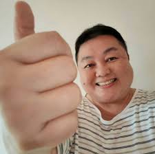 Dr Jonathan Chang is a very talented young man. I first met him when he was  the director of the Lien Centre for Social Innovation at SMU. Since then he  has been