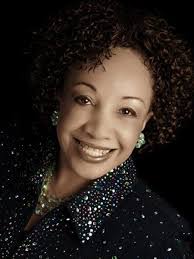 Valerie Holcomb's Instagram, Twitter & Facebook