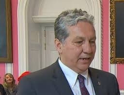 Northern affairs minister to travel to Yellowknife