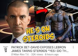 James Harden watching LeBron's dunk 😂 Photo: Lakers Video:  https://bit.ly/3TNXXBB