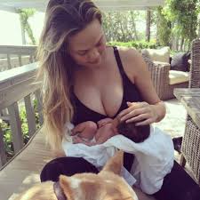 Crissy cummz, crissy cumms, cristy cums, chrissy cumms, chrissy cums. Chrissy Teigen Shares 1st Photo Of Newborn Daughter Luna Rolling Out