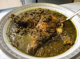 نتیجه تصویری برای خورش آلو اسفناج با مرغ