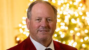 Natchez's McManus recognized for saving driver's life