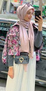 Learn how to take hijab without a pin. Anashid Hoseini In 2021 Iranian Women Fashion Hijab Designs Hijab Fashion