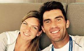 Tenismena a fost ceruta in casatorie de iubitul sau, toni iuruc. Fostul Iubit Al Simonei Halep Se CÄƒsÄƒtoreÈ™te Cu Ce Se OcupÄƒ Viitoare SoÈ›ie Surpriza Este UriaÈ™Äƒ Capital