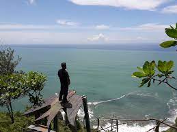 5.000/orang dan uang parkir saja kita sudah bisa menjelajah bukit pentulu indah sepuasnya. Serunya Bertualang Di Bukit Hud Kebumen Bambang Irwanto Ripto