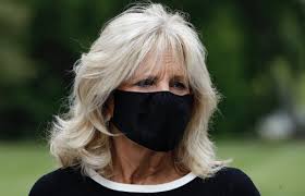 Prof biden received her education doctorate in 2007 from the university of delaware. Jill Biden Mentre Su Melania Il Gossip Si Fa Insistente Arriva La First Lady In Dolce Vita Ecco La Sua Storia Il Fatto Quotidiano