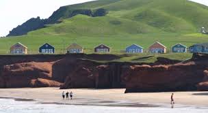 Le Domaine Des Vacanciers Chalets Appartements Residences De Tourisme Hebergement Aux Inspiration Pour Les Voyages Iles De La Madeleine Paysage Nordique