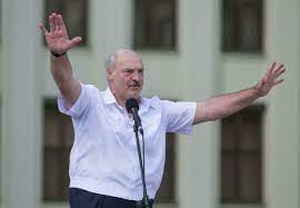 Лукашенко поздравил ирину курочкину с завоеванием серебряной награды на олимпиаде ты уверенно шла к олимпийскому успеху, возвращаясь с медалями с каждого крупного турнира. Lukashenko Sotrudnikam Mvd Otstupat Nekuda V Plen Bolshe Nikogo Ne Berem