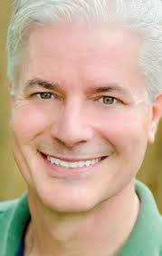 Tom Dodson's Instagram, Twitter & Facebook