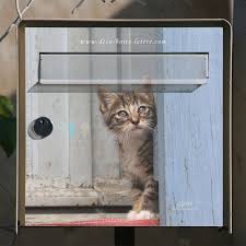Un Sticker Pour Boite Aux Lettres Amusant Il S Agit D Un Adhesif Traite Contre Les Intemperies Que Vous Collez Faci Stickers Boite Aux Lettres Lettre A Boite