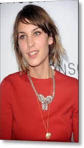 Hattie Snyder's Instagram, Twitter & Facebook