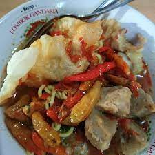 Sang pedagang bakso yang dimaksud yakni dika nur saputra. 5 Tempat Makan Bakso Kuah Cabe Paling Hits Di Blitar Pedasnya Pecah