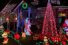 The easy arch is 8 feet wide at its base and 5 1/2 feet tall. Map Christmas Light Displays In Surrey And Beyond Peace Arch News