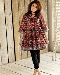 Doesn T Hania Amir Look Super Cute In This Flared Top Pair It Up With Black Tights And You Ar Frock Fashion Stylish Dresses For Girls Pakistani Dresses Casual
