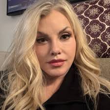 Eileen Hamilton (@1greencar)