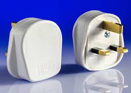Rated 5 out of 5 by bigsparky from great quality robust well built quality plug. 13 Amp 3 Pin Plug Fitted With 3 Amp Fuse Knightsbridge Sn1382