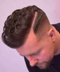 Heutzutage schenken männer ihrer frisur viel mehr beachtung als es noch vor 20 oder 50 jahren der fall war. 500 Frisuren Manner 2020 Ideen In 2020 Frisuren Haare Coole Frisuren
