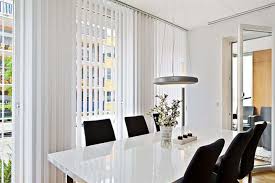 Such a room will need white dining chairs, a glass table, glossy white lacquer floor, light window covers, and white doors. 25 Elegant Black And White Dining Room Designs Pouted Com